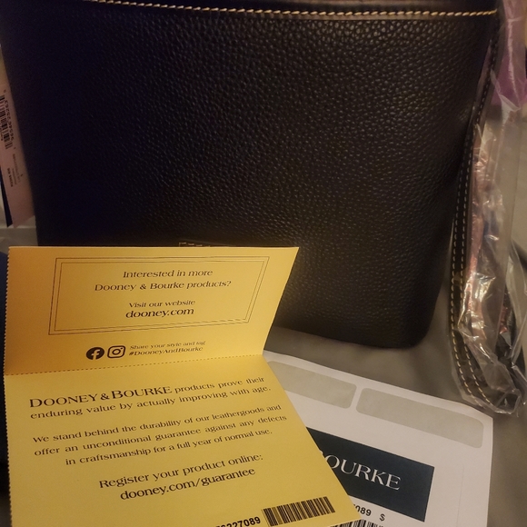 Dooney & Bourke Pebble Grain Everyday Crossbody Shoulder Bag large NWT - Picture 8 of 11